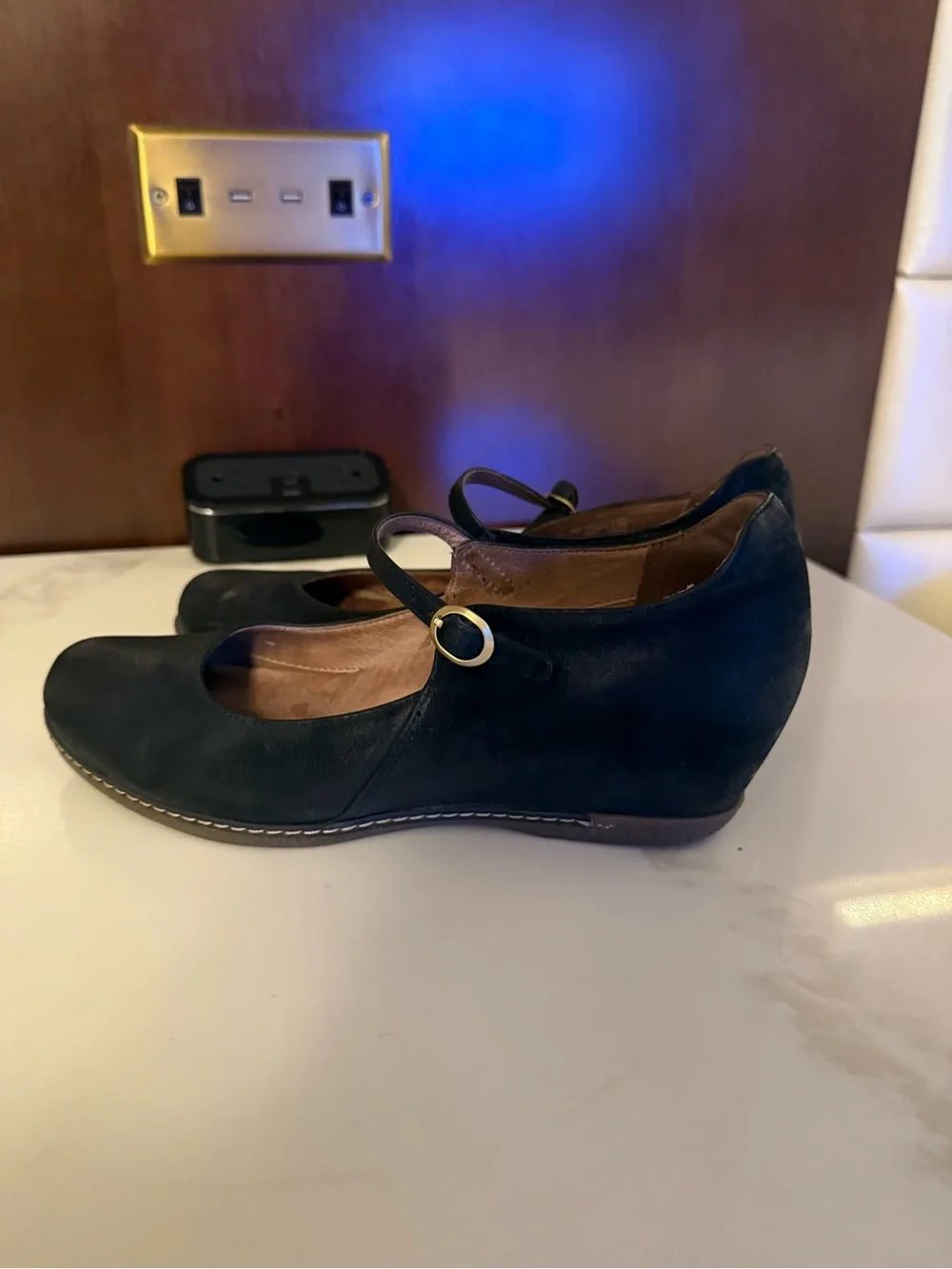 Dansko Loralie Hidden Wedge Mary Jane Shoe Size 9